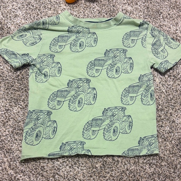 H&M Short Sleeve Shirt Tractors 5T/6
Green - Picture 1 of 5